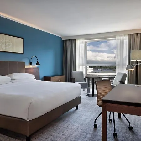 Four Points Sheraton Hotel 4*