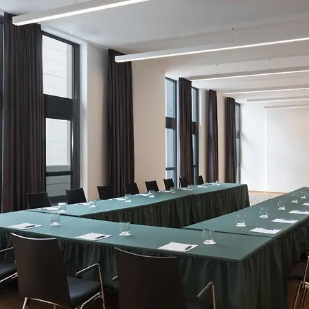 Four Points Sheraton Hotel 4*