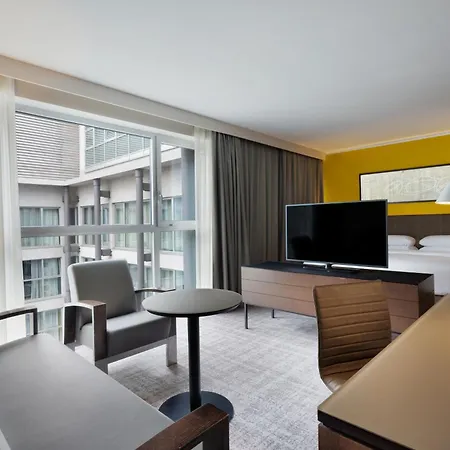 Four Points Sheraton Готель Больцано