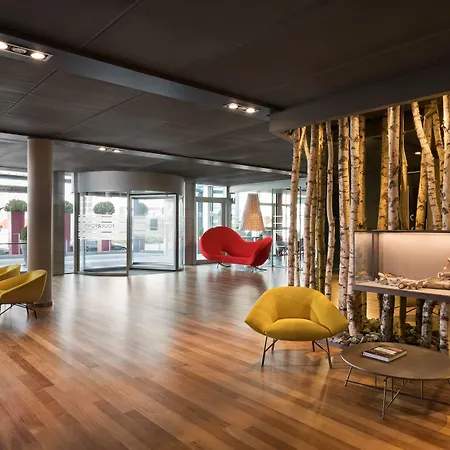 Four Points Sheraton Hotell 4*