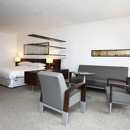 Four Points Sheraton فندق