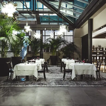 Four Points Sheraton Hotell 4*