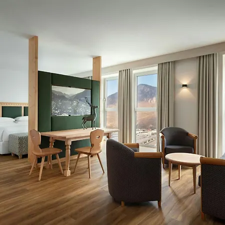 Four Points Sheraton Готель Больцано