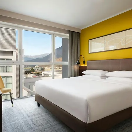 Four Points Sheraton Готель 4*