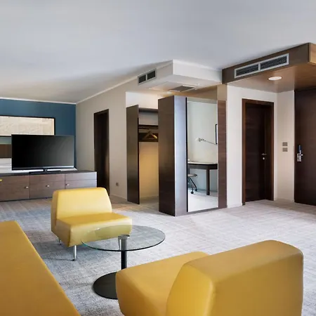 Four Points Sheraton Готель Больцано