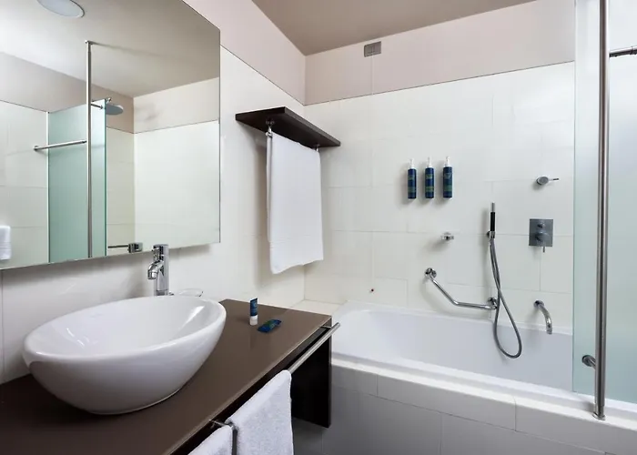 Four Points Sheraton Ξενοδοχείο 4*