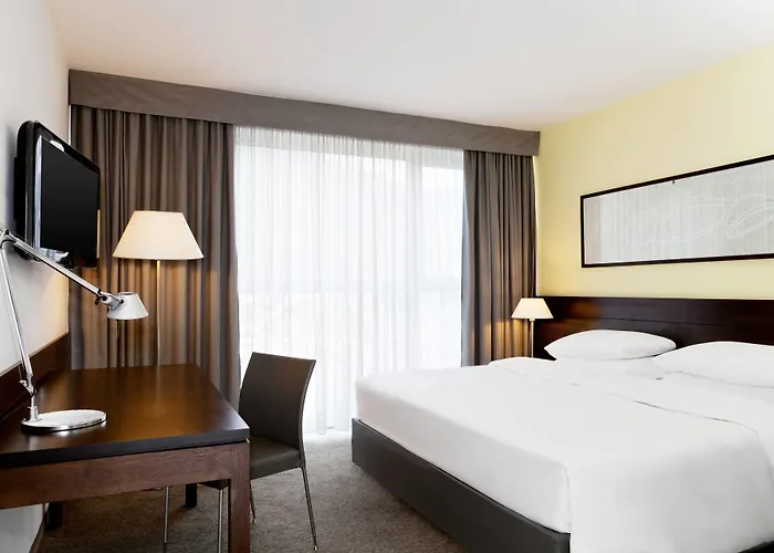 Hotel Four Points Sheraton 4*