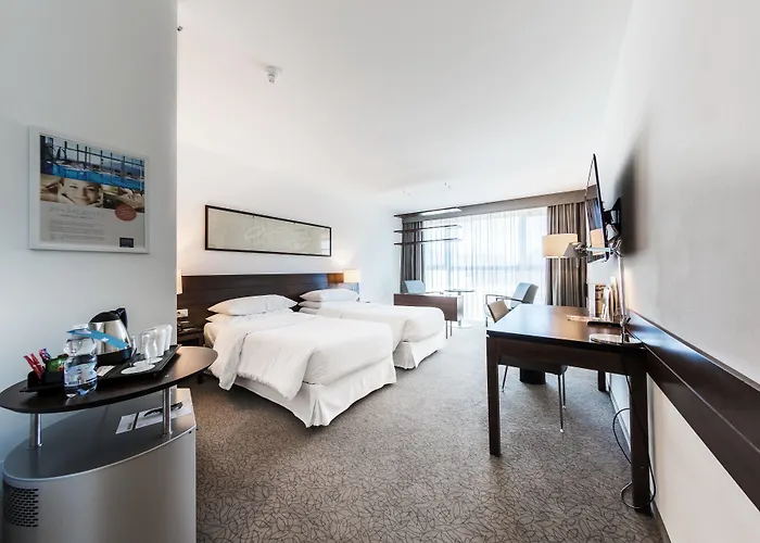 Hotel Four Points Sheraton 4*